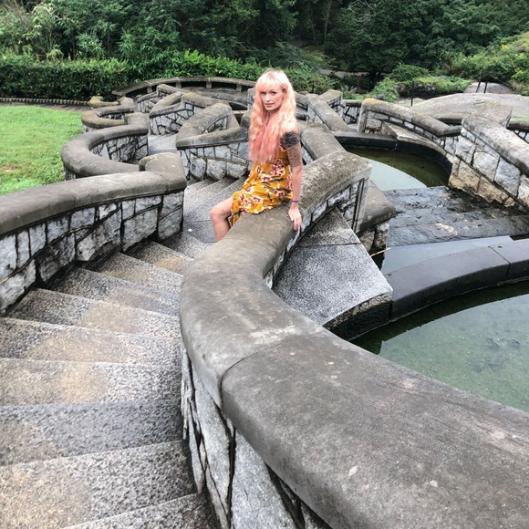 Meet your Posher, Destiny - Picture 2 of 7